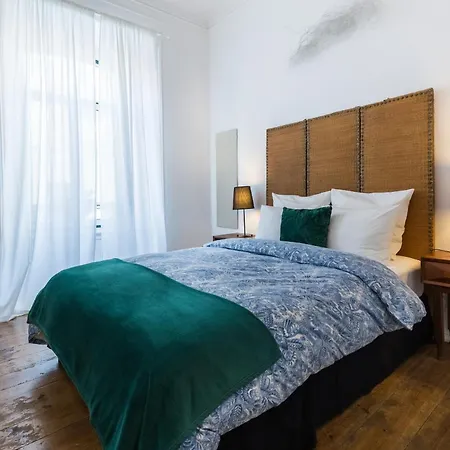 House Sao Bento بيت ضيافة Lisboa